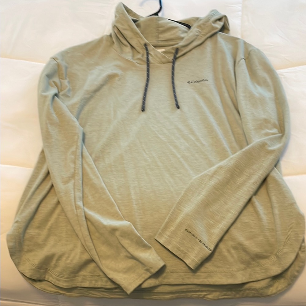 Columbia Omni shade hoodie shirt